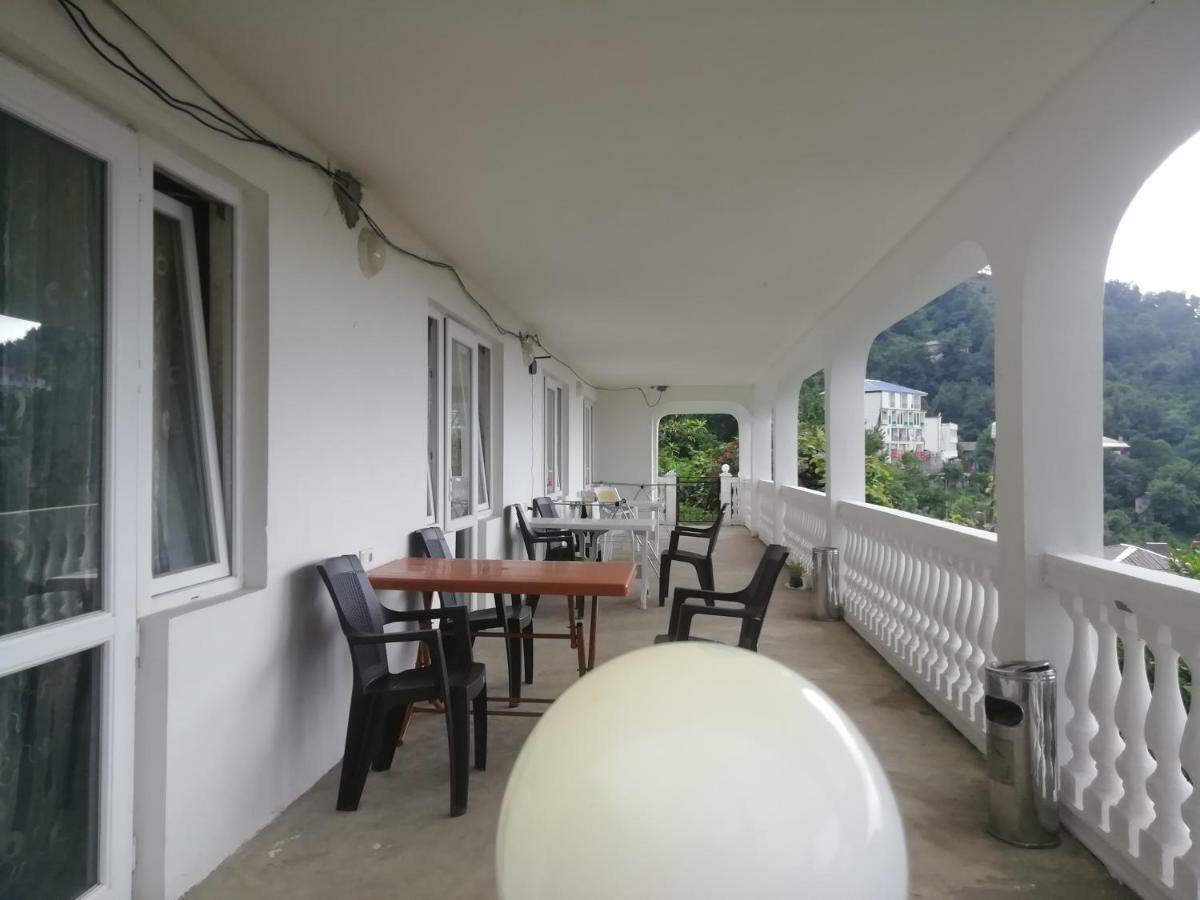 Geno Guest House Kvariati Bagian luar foto
