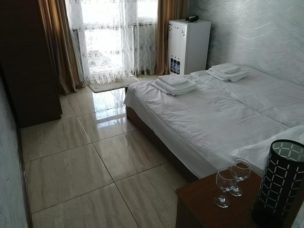 Geno Guest House Kvariati Bagian luar foto