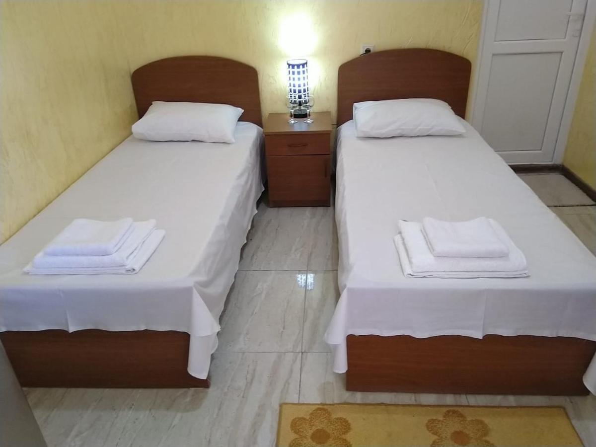 Geno Guest House Kvariati Ruang foto